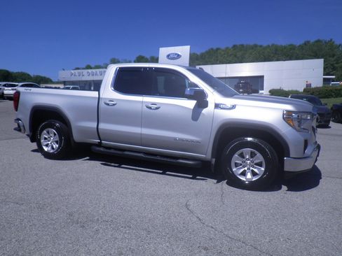 Used 2019 GMC Sierra 1500 SLE w/ SLE Value Package AWD/4WD image 8