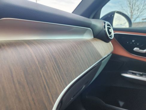 Used 2026 Mercedes-Benz GLC 300 4MATIC image 19