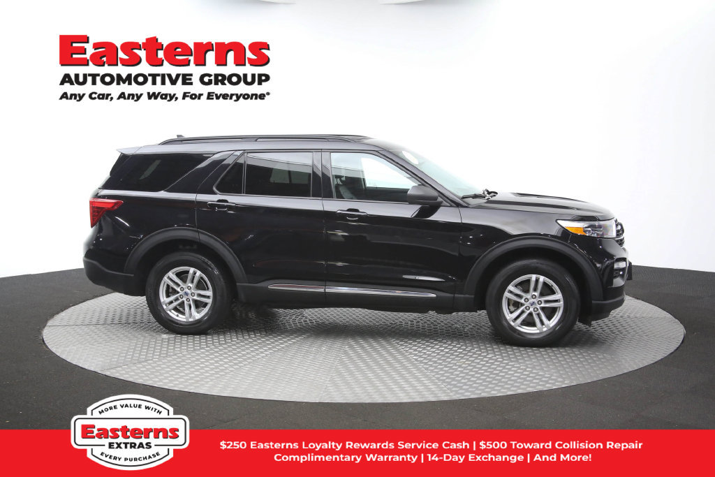 Used 2023 Ford Explorer XLT w/ Equipment Group 202A AWD/4WD image 48