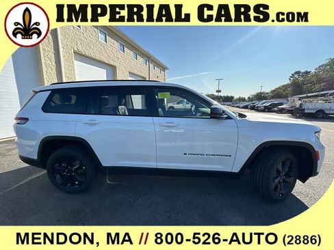 New 2025 Jeep Grand Cherokee L Altitude image 14