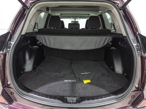 Used 2016 Toyota RAV4 XLE AWD/4WD image 9