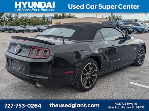 Used 2013 Ford Mustang GT Premium w/ Security Pkg RWD image 2
