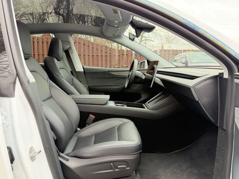 Used 2026 Tesla Model Y AWD image 28