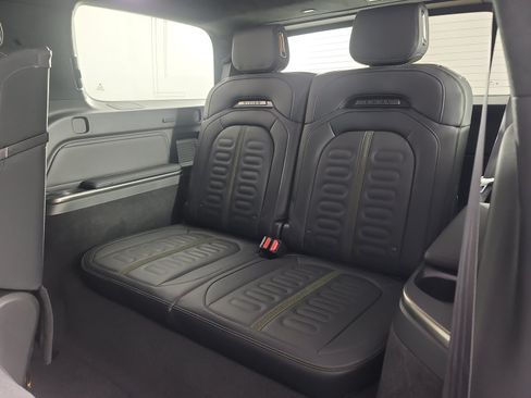 Used 2025 Rivian R1S Adventure AWD/4WD image 22