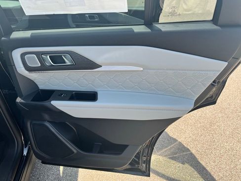 New 2026 Ford Explorer Platinum AWD/4WD image 13