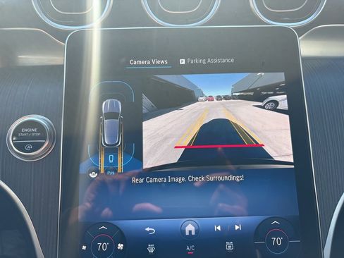 Used 2025 Mercedes-Benz GLC 300 4MATIC image 25