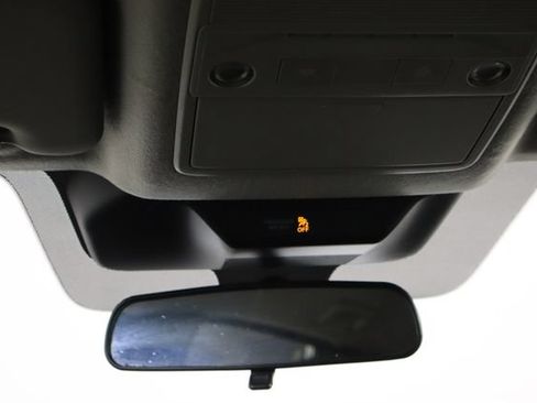 Used 2025 Nissan Kicks SR FWD image 14