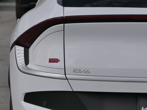 New 2025 Kia EV6 Light image 5