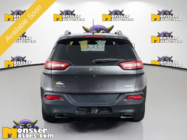 Used 2018 Jeep Cherokee Latitude w/ Cold Weather Group AWD/4WD image 6