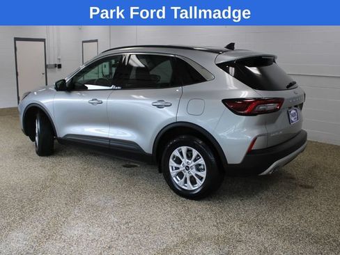 Used 2023 Ford Escape Active w/ Tech Pack #2 AWD/4WD image 2