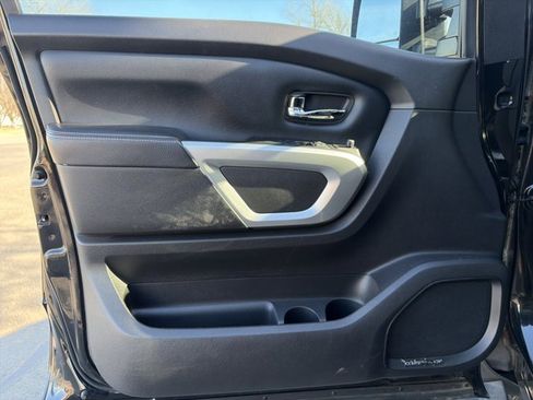 Used 2018 Nissan Titan PRO-4X w/ Pro-4x Utility Package image 14