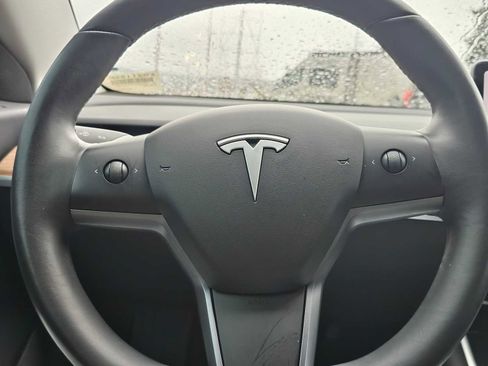 Used 2018 Tesla Model 3 Long Range image 25