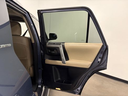 Used 2013 Toyota 4Runner Limited AWD/4WD image 37
