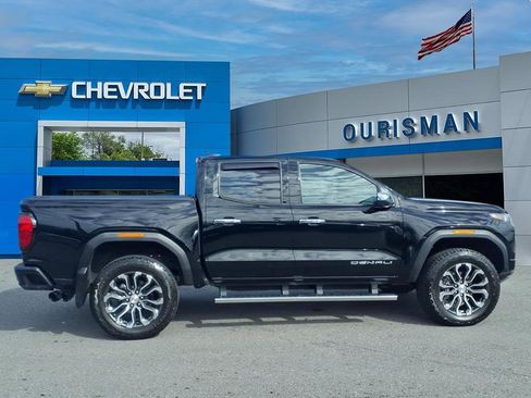 Used 2024 GMC Canyon Denali image 2