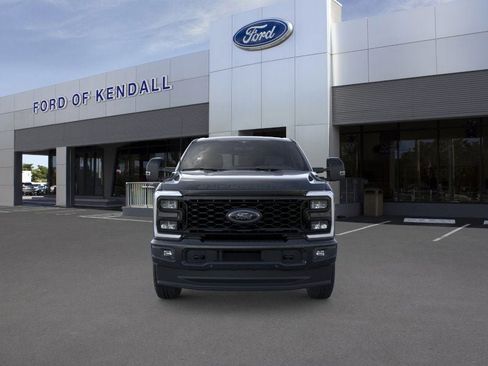 New 2026 Ford F250 Lariat w/ Black Appearance Package image 6