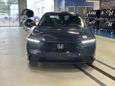 Used 2023 Honda Accord EX image 2