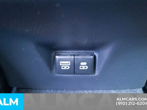 Used 2025 Toyota Camry SE image 22