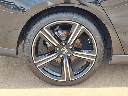 Used 2024 Honda Accord Sport image 25