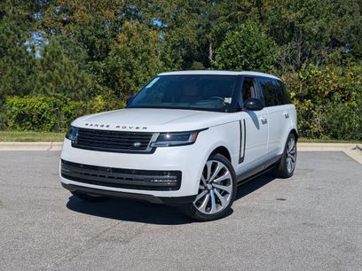 New 2025 Land Rover Range Rover Long Wheelbase SE