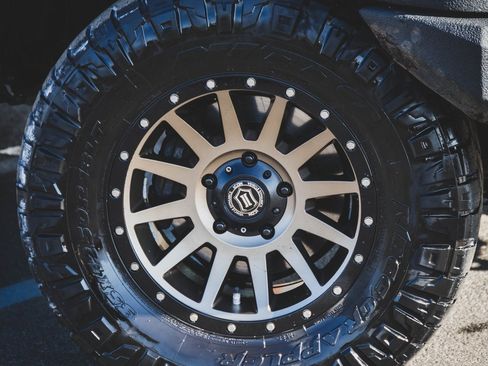 Used 2014 Toyota Tundra SR5 image 28