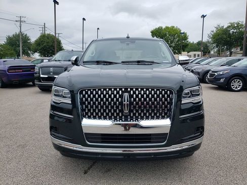 Used 2024 Lincoln Navigator Black Label AWD/4WD image 2