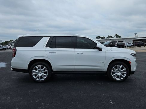 Certified 2021 Chevrolet Tahoe High Country w/ Premium Package AWD/4WD image 18