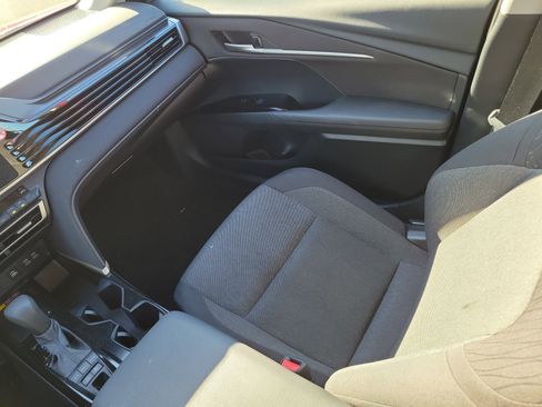 Used 2025 Toyota Camry LE image 17