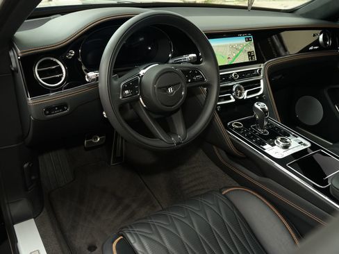 Used 2026 Bentley Flying Spur Azure image 8