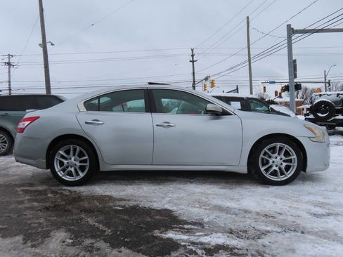 Used 2011 Nissan Maxima 3.5 SV w/ Monitor Pkg image 6