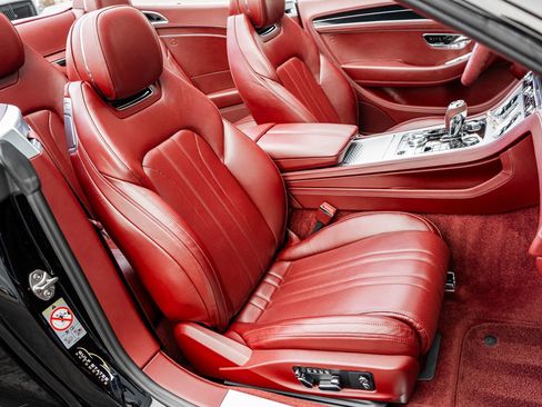 Used 2020 Bentley Continental GT image 39
