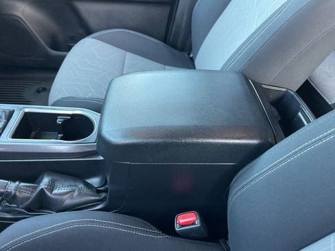 Used 2023 Toyota Tacoma TRD Sport image 14