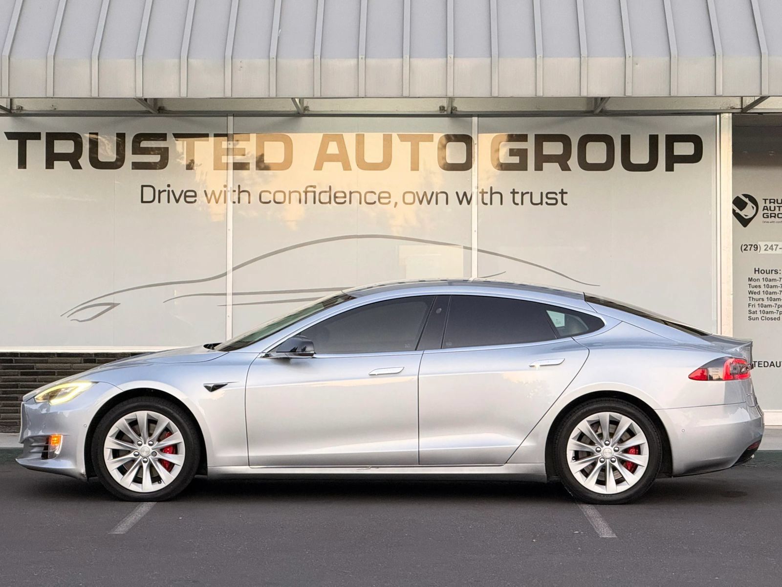 Used 2017 Tesla Model S P100D AWD/4WD image 4