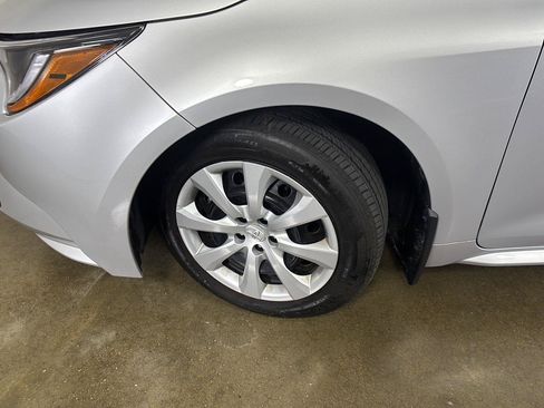 Used 2024 Toyota Corolla LE FWD image 5