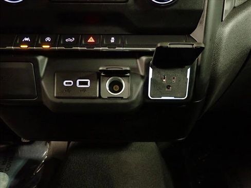 Used 2022 Chevrolet Silverado 1500 Custom image 18