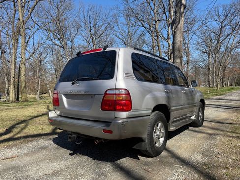Used 2001 Toyota Land Cruiser image 11