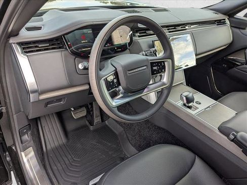New 2026 Land Rover Range Rover SV image 3
