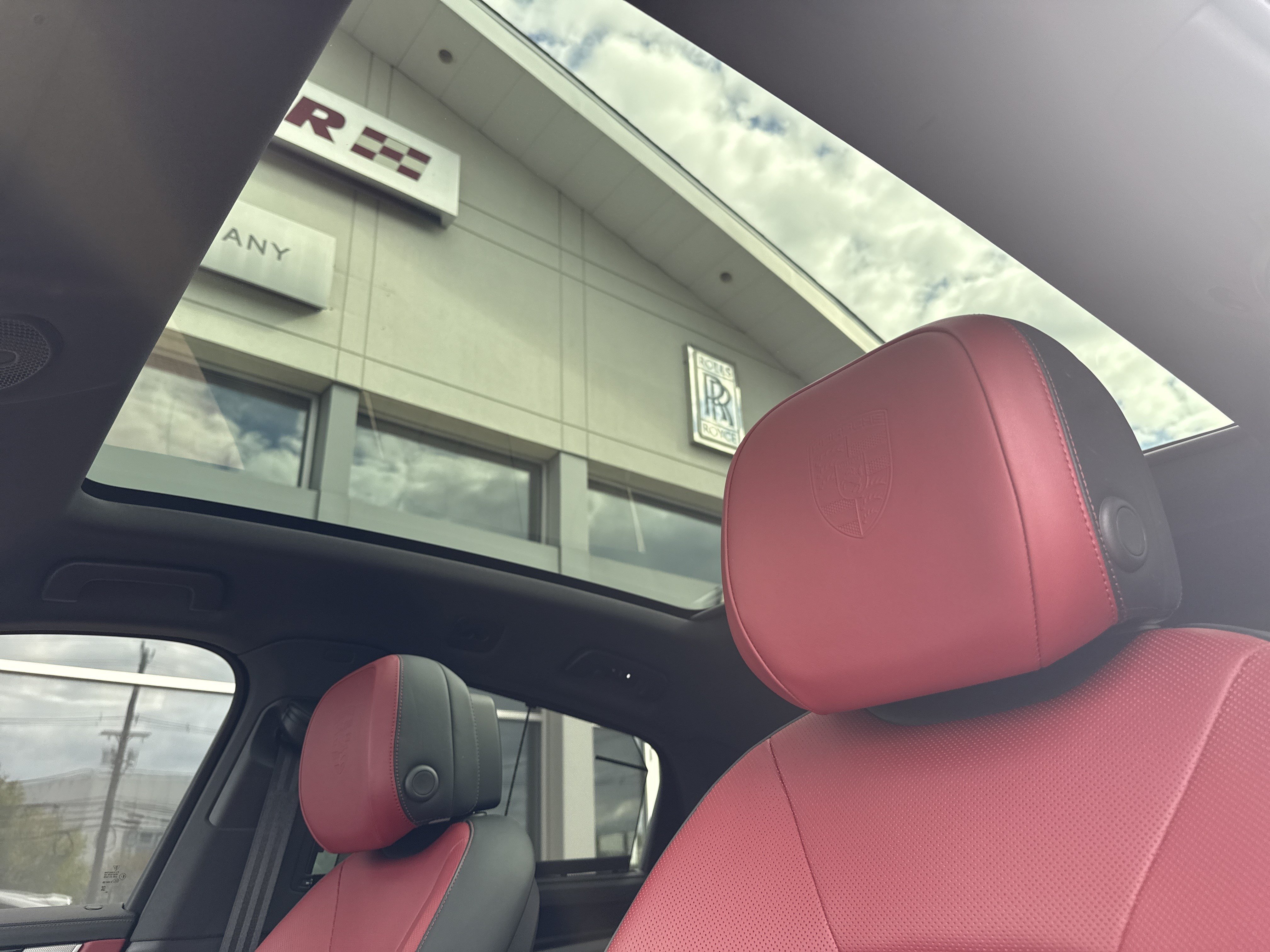 Used 2025 Porsche Cayenne S AWD/4WD image 16