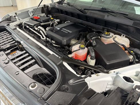 Certified 2022 Chevrolet Silverado 1500 LTZ w/ LTZ Premium Package AWD/4WD image 43