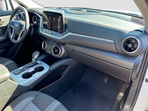 Used 2025 Chevrolet Blazer LT image 33