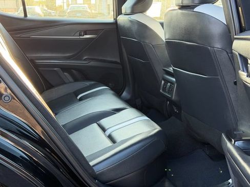 Used 2025 Toyota Camry SE AWD/4WD image 18
