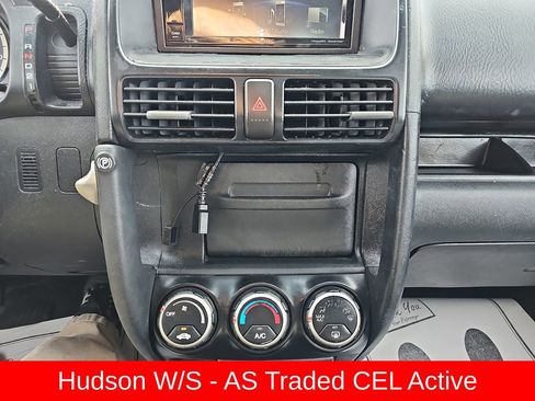 Used 2004 Honda CR-V EX image 24