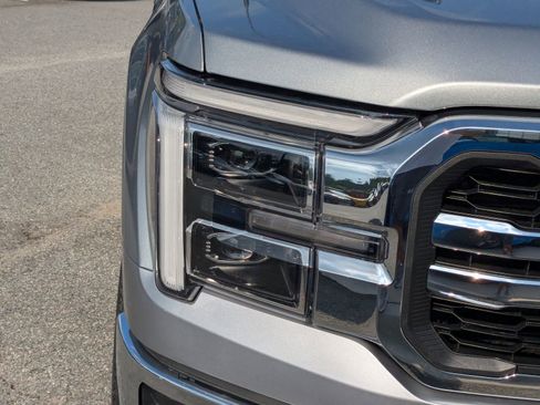 New 2025 Ford F150 Lariat w/ Equipment Group 501A Mid image 11