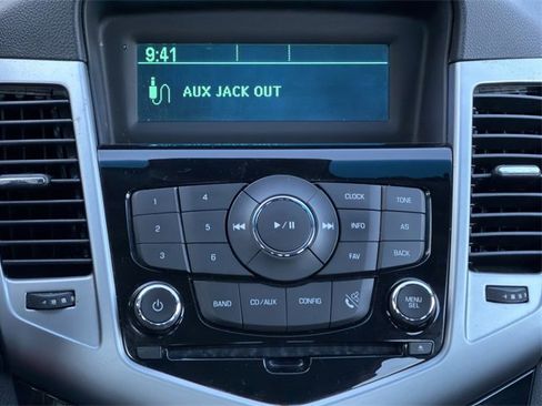 Used 2014 Chevrolet Cruze LT image 10