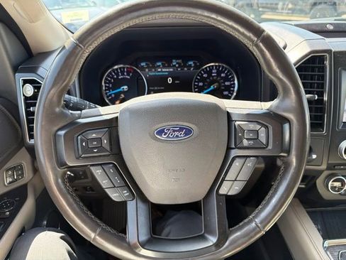 Used 2018 Ford Expedition Limited w/ Equipment Group 301A RWD image 13