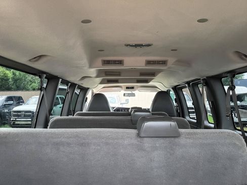 Used 2014 GMC Savana 3500 LS w/ Chrome Appearance Package RWD image 28