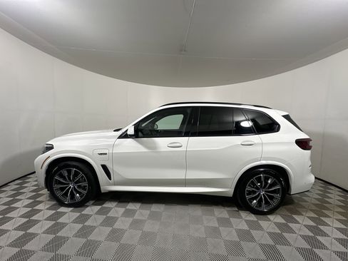 Used 2023 BMW X5 xDrive45e w/ M Sport Package AWD/4WD image 4