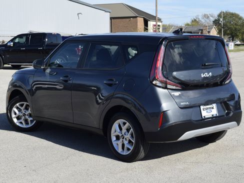 Used 2024 Kia Soul LX w/ Option Group 015 image 8