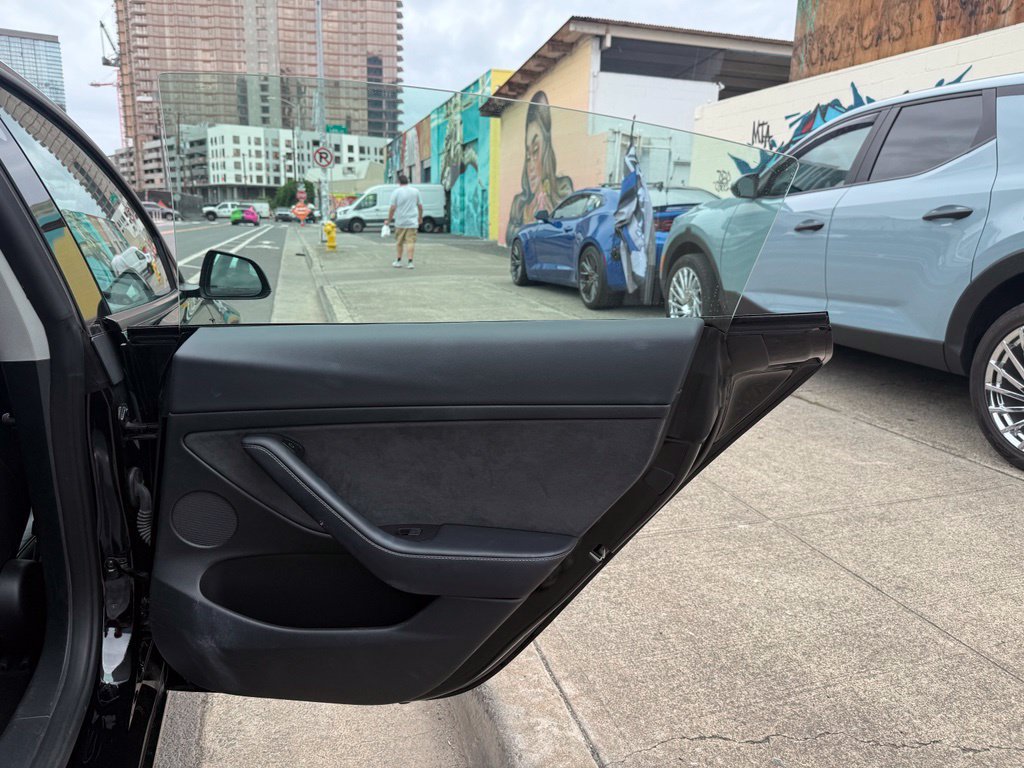 Used 2023 Tesla Model 3 Standard Range RWD image 10