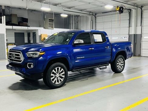 Used 2023 Toyota Tacoma Limited image 16