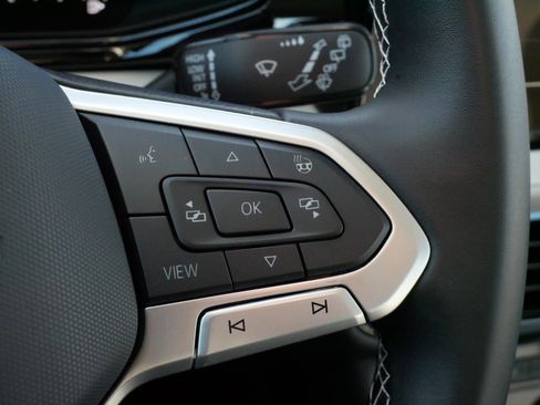 Certified 2025 Volkswagen Taos S AWD/4WD image 22